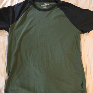 MENS American Eagle T-Shirt